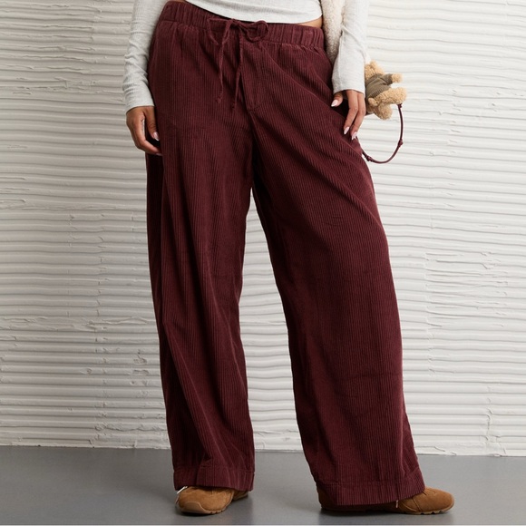 American Eagle Outfitters Maroon Corduroy Trousers - Picture 3 of 3